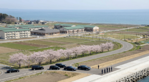 高市首相が福島を訪問し復興加速を誓う様子